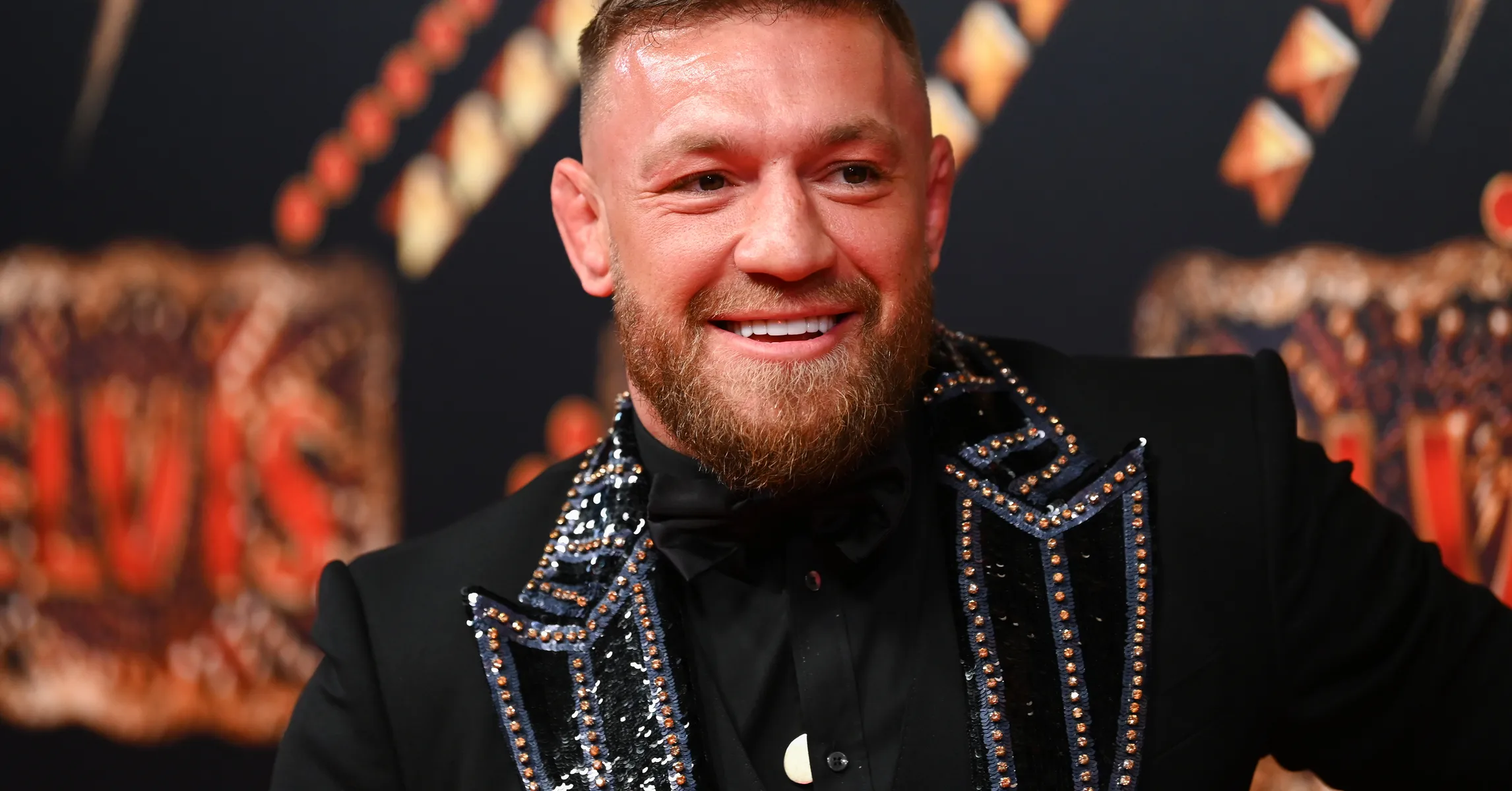 Conor Mcgregor Flexes Insane Bulked Up Physique