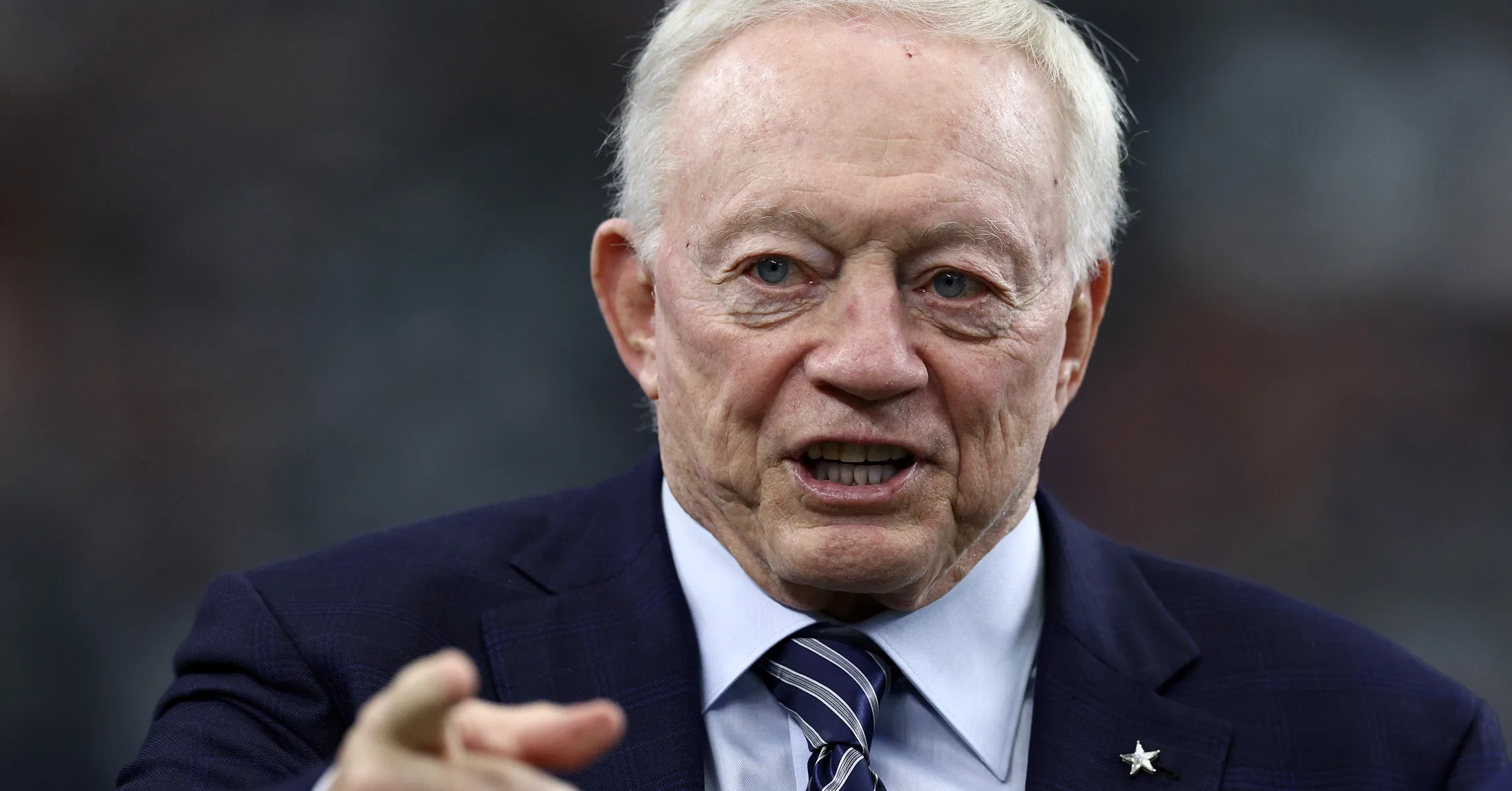 Jerry Jones Seen Defending Segregation In Unearthed Photo