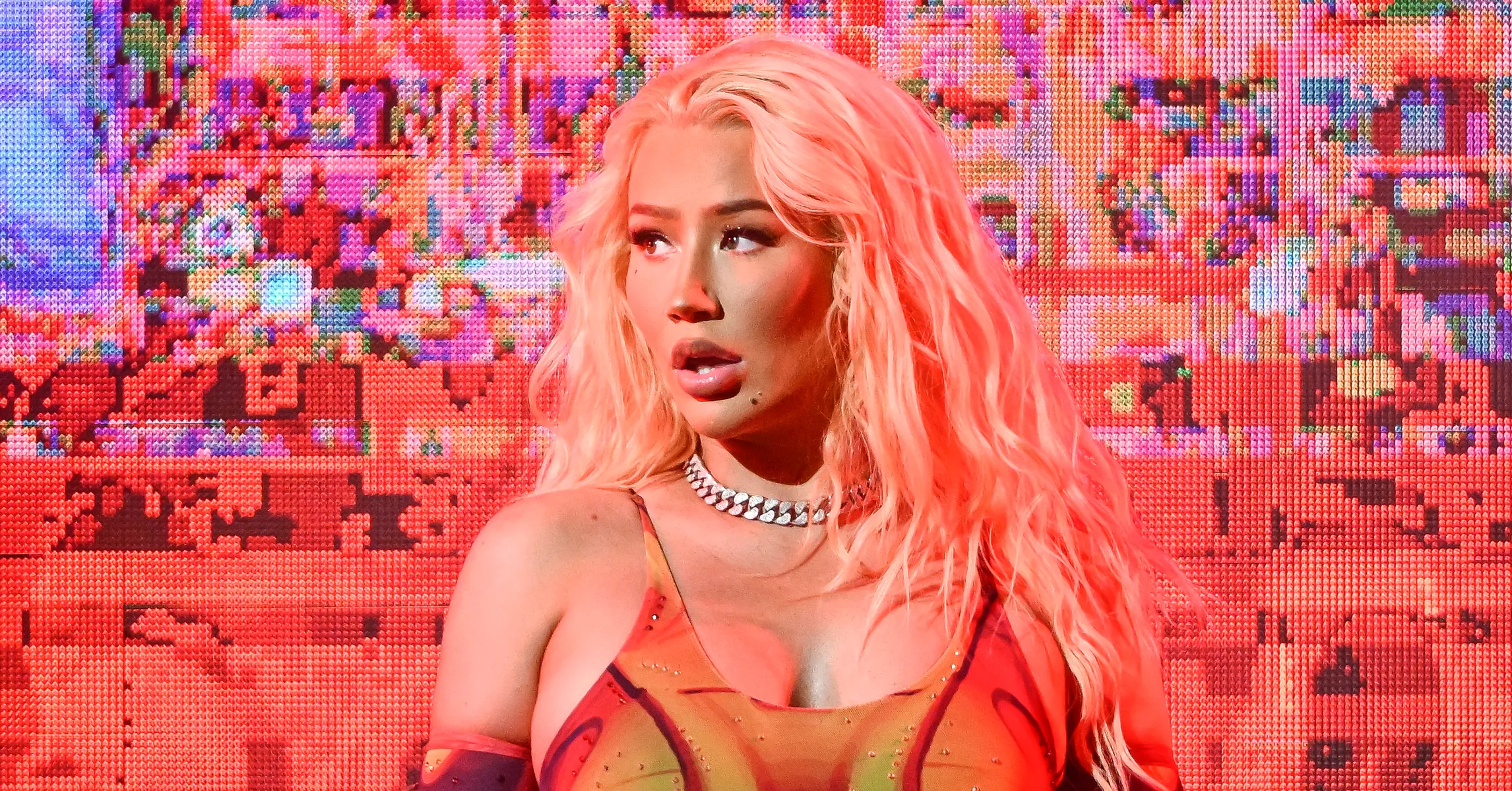 Iggy Azalea Heats Up OnlyFans With 