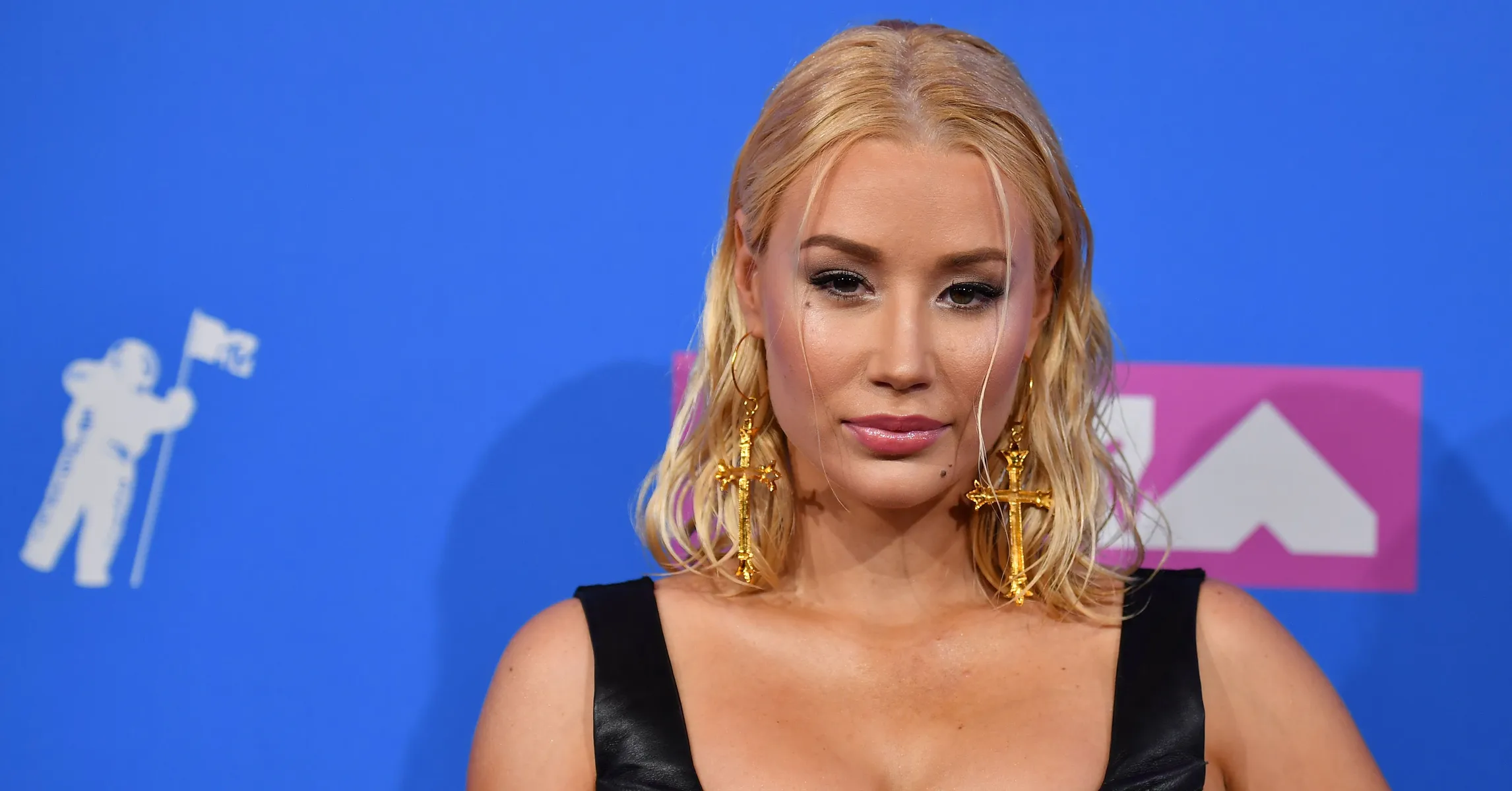 Iggy Azalea Vacations On A Yacht In Latest Post