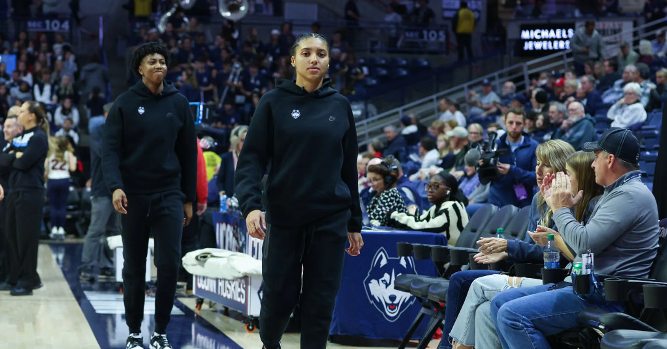 Uconn Star Azzi Fudd Out For The Season