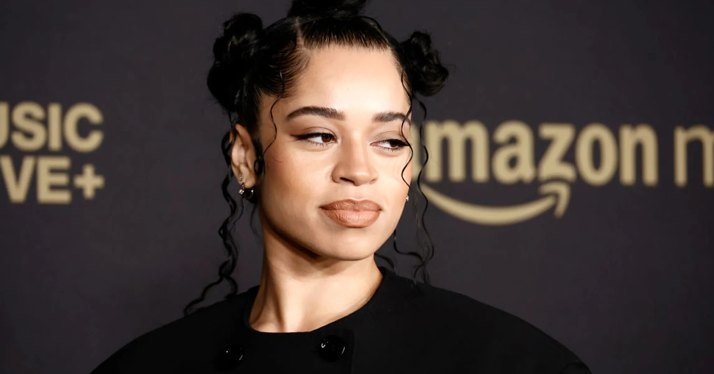 Does ella mai have a kid