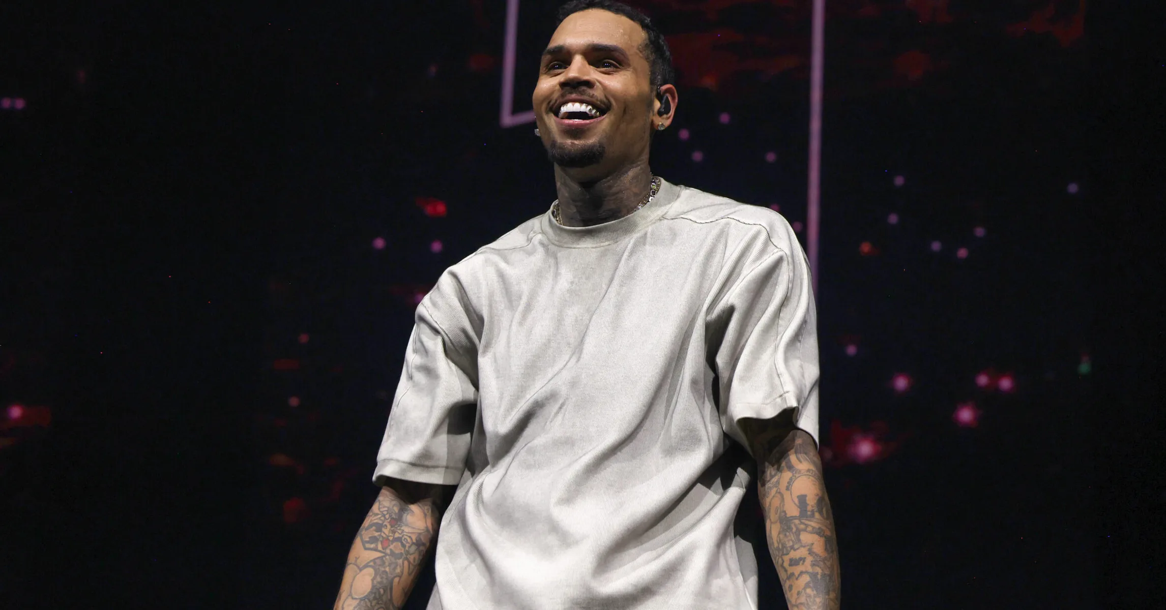 Chris Brown makes disabled fans happy by refunding the meet & greet with some extra money