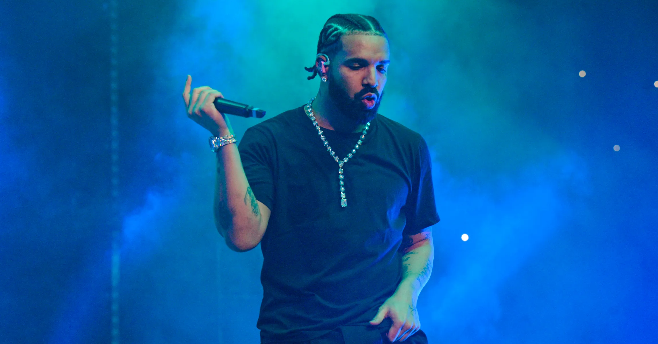 Drake gives his fans back “what they love about me,” reveals DJ Akademiks