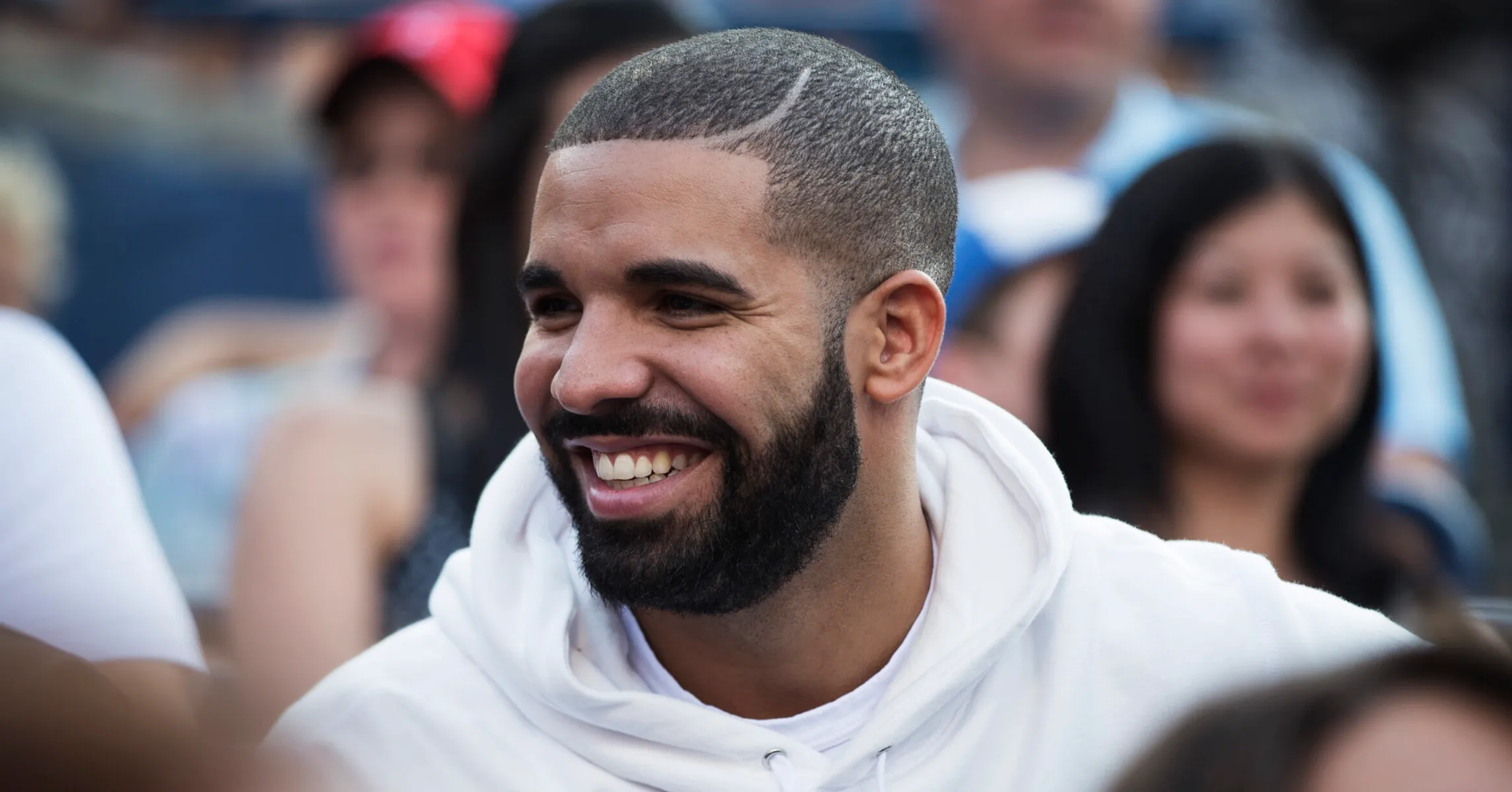 Drake announces his Rihanna collaboration “Too Good” is about Serena Williams