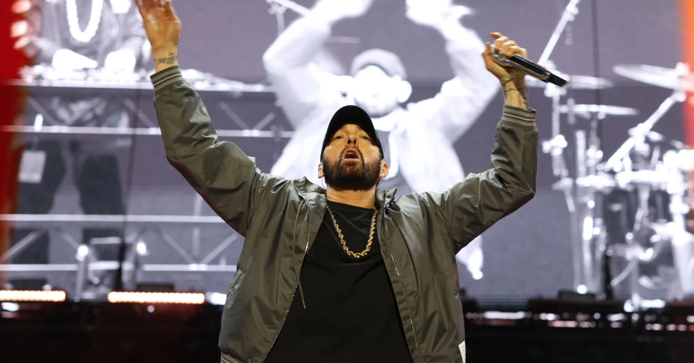 Eminem is the second rapper after Drake to surpass the 50 billion streams mark