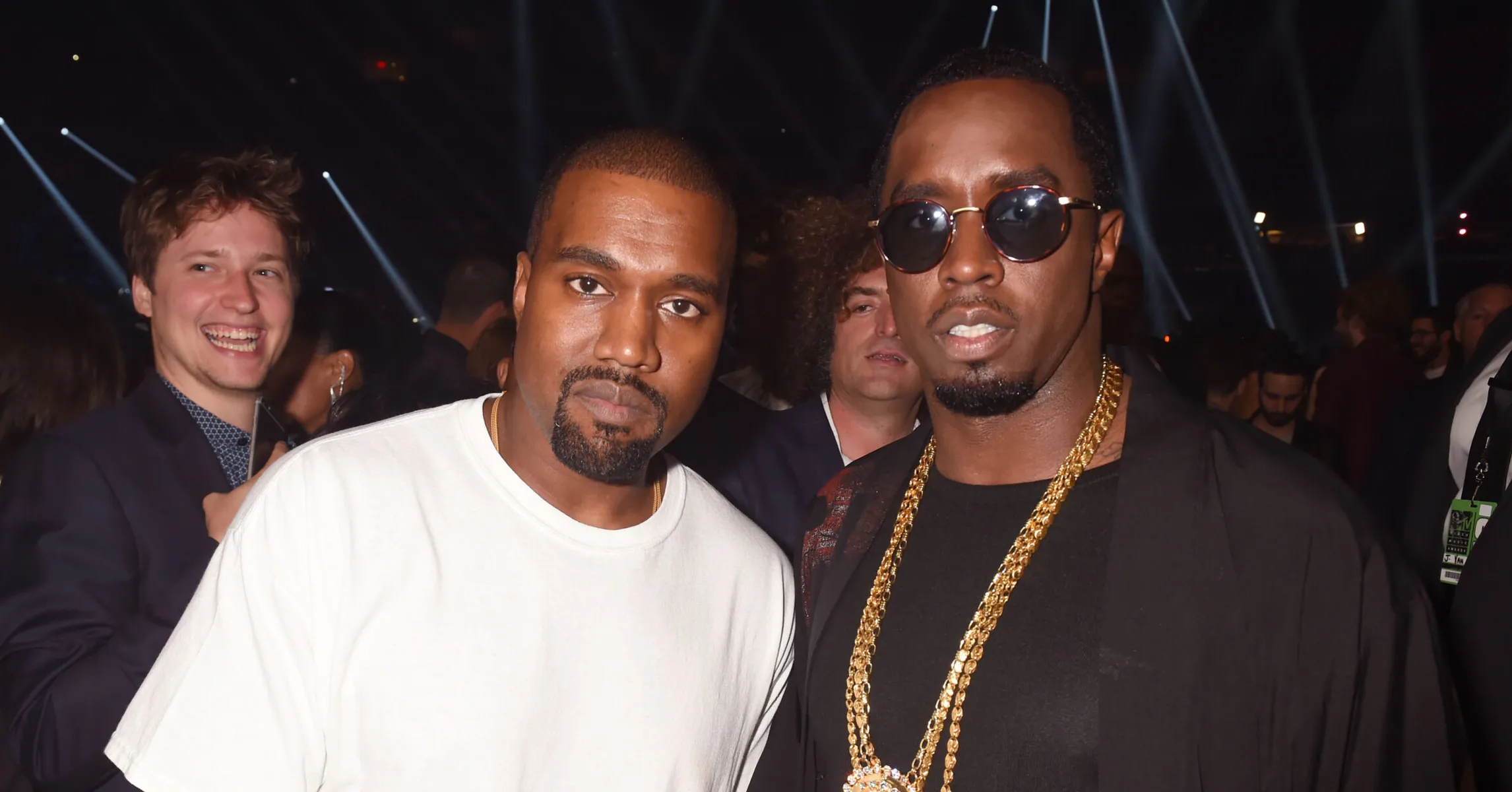 Kanye West reportedly plays tracks by Diddy and R. Kelly one after the other during his DJ set