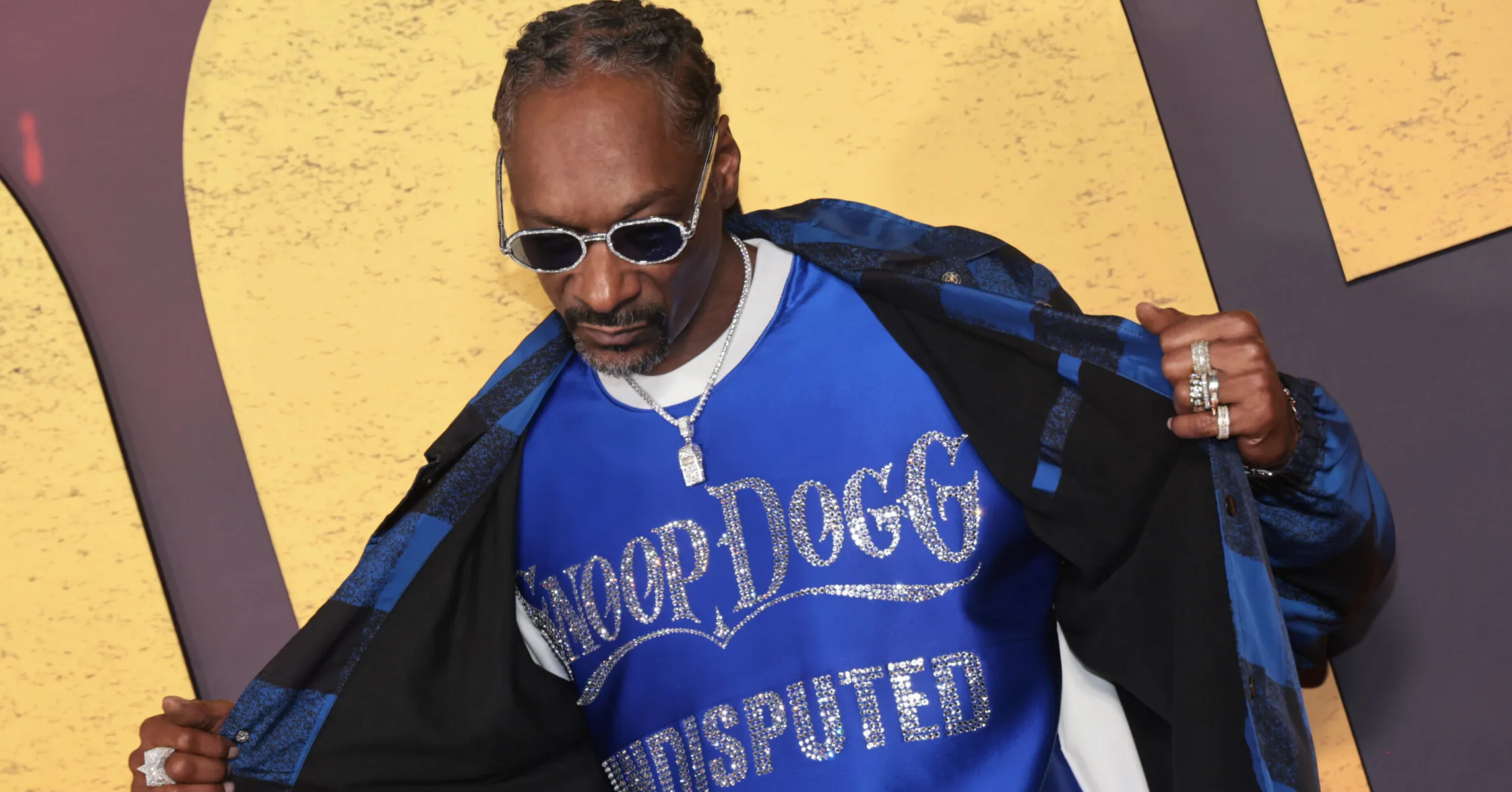 snoop-dogg-hints-at-2025-tour-to-support-new-missionary-album-with-dr-dre