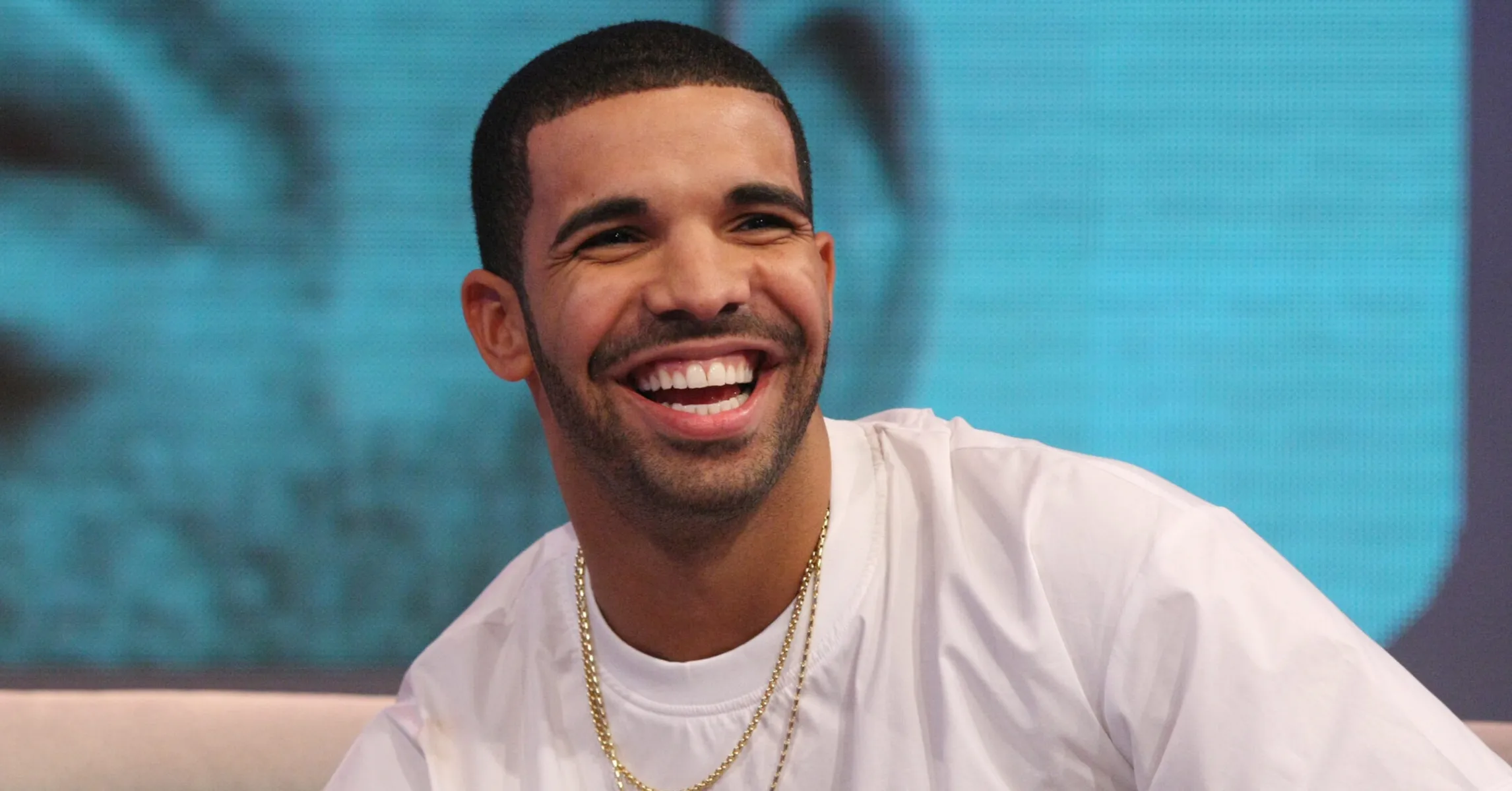 Drake Allegedly Couldn't Help But Laugh About Kendrick Lamar Super Bowl ...