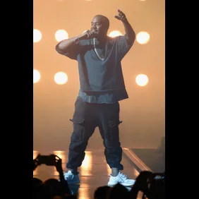 2015 iHeartRadio Music Festival - Night 1 - Show