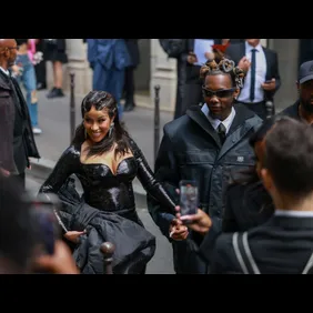 Balenciaga : Outside Arrivals - Paris Fashion Week - Haute Couture Fall/Winter 2023/2024