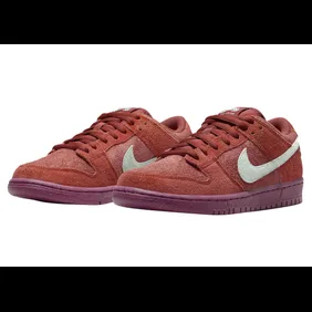 ipad_nike-sb-dunk-low-mystic-red-0