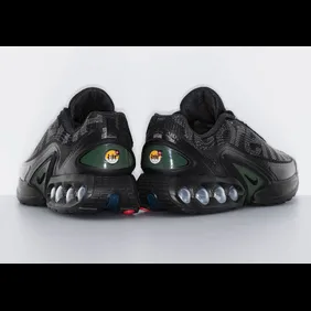 Supreme-Nike-Air-Max-Dn-Black-FZ4044-001-3