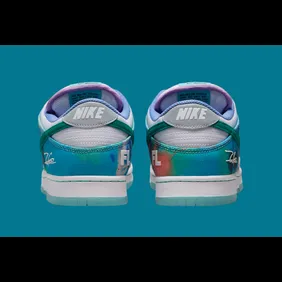 Futura-Laboratories-Nike-SB-Dunk-Low-2024-HF6061-400-Release-Date-4