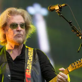 daryl hall net worth