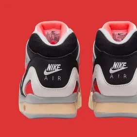 SneakerHeader.001