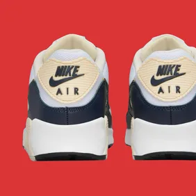 SneakerHeader.001