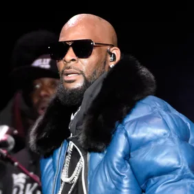 R. Kelly Performs At Oracle Arena