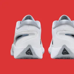 SneakerHeader.001