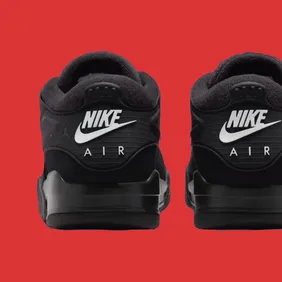 SneakerHeader.001