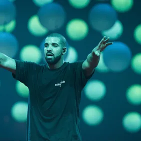 Drake Performs At  l'AccorHotels Arena