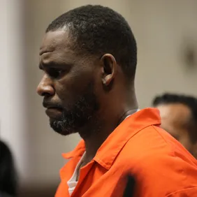 R Kelly Appears In Court in Chicago For Status Hearing