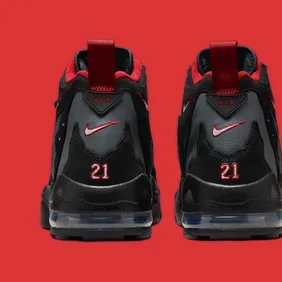 SneakerHeader.001