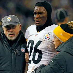 NFL: Pittsburgh Steelers at Baltimore Ravens