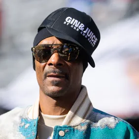 Spotify Snoop Dogg Billion Streams Hip Hop News