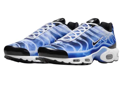 ipad_nike-air-max-plus-light-photography-old-royal-0