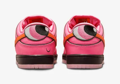 The-Powerpuff-Girls-Nike-SB-Dunk-Low-Blossom-5