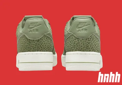 SneakerHeader.001