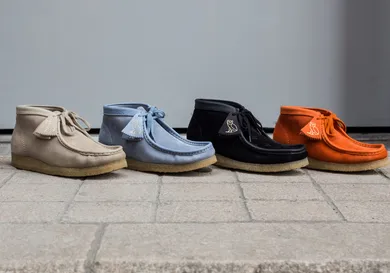 Image Via <a href='https://hypebeast.com/2018/4/drake-ovo-clarks-wallabee-closer-look' rel="nofollow noopener" target='_blank'>Ben Awin/HypeBeast</a>