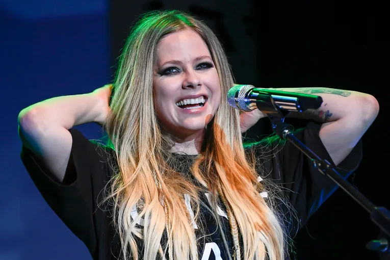 Avril Lavigne Net Worth 2025 What Is The Singer Worth?